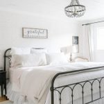 37 Simple Summer Bedroom Decor Ideas (10)