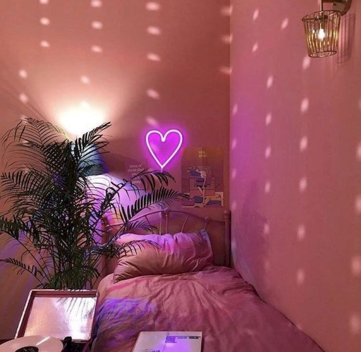 45 Cute Pink Bedroom Design Ideas (43)