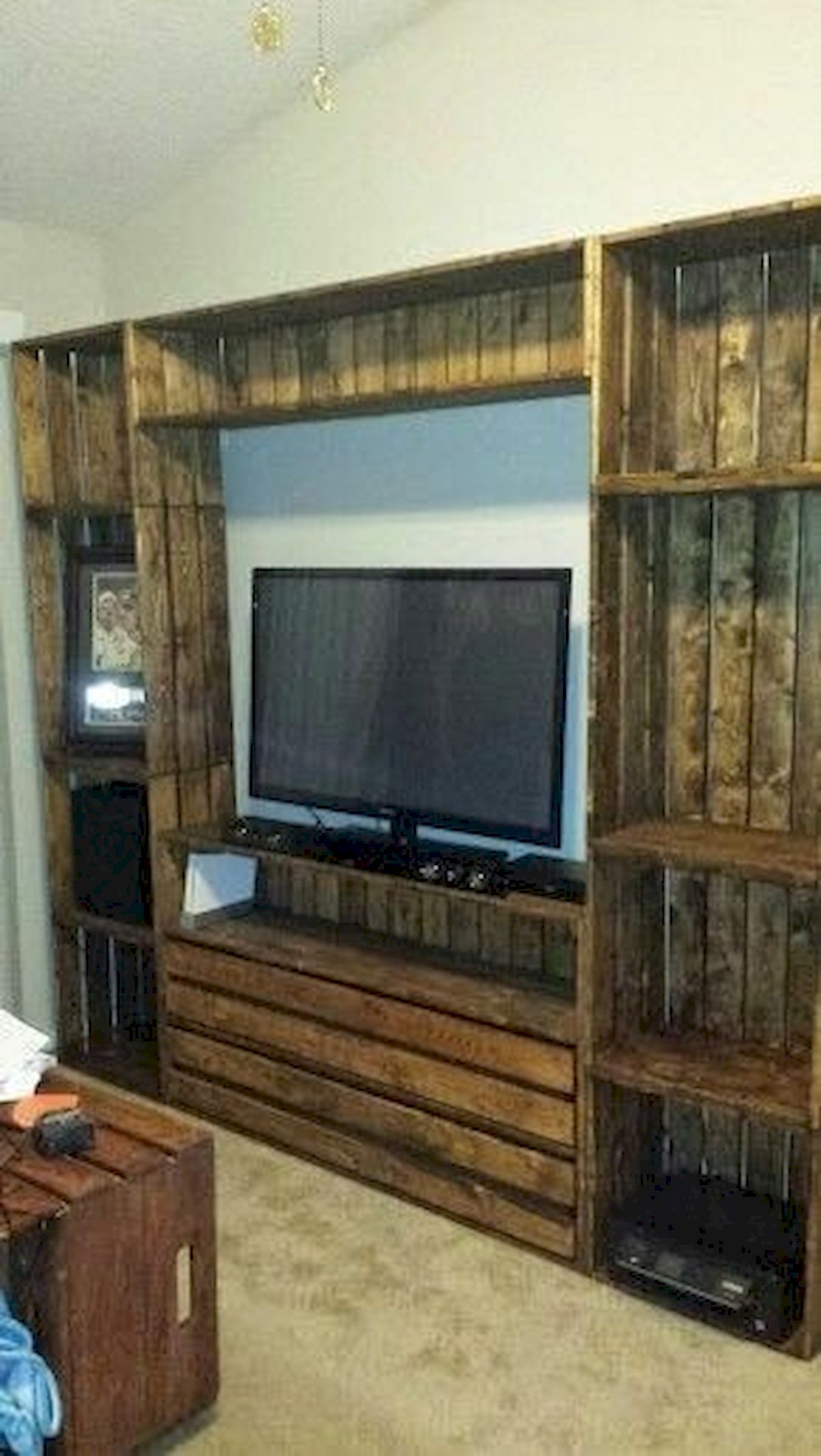 50 Awesome Pallet Furniture TV Stand Ideas For Your Room Home (5)