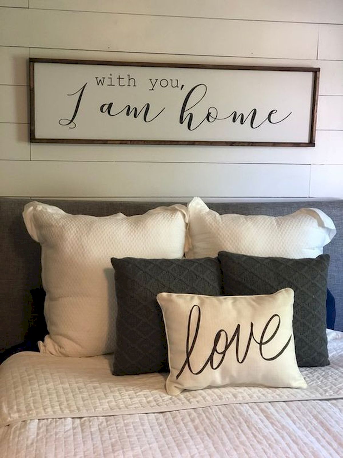 50 Awesome Wall Decor Ideas For Bedroom (3)