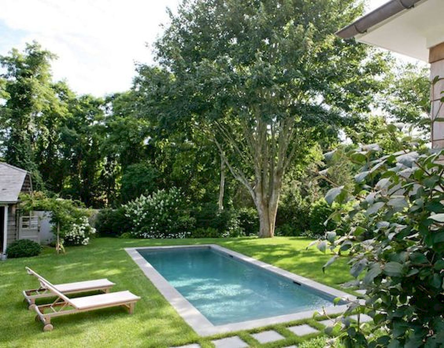 50 Gorgeous Small Swimming Pool Ideas for Small Backyard (23)