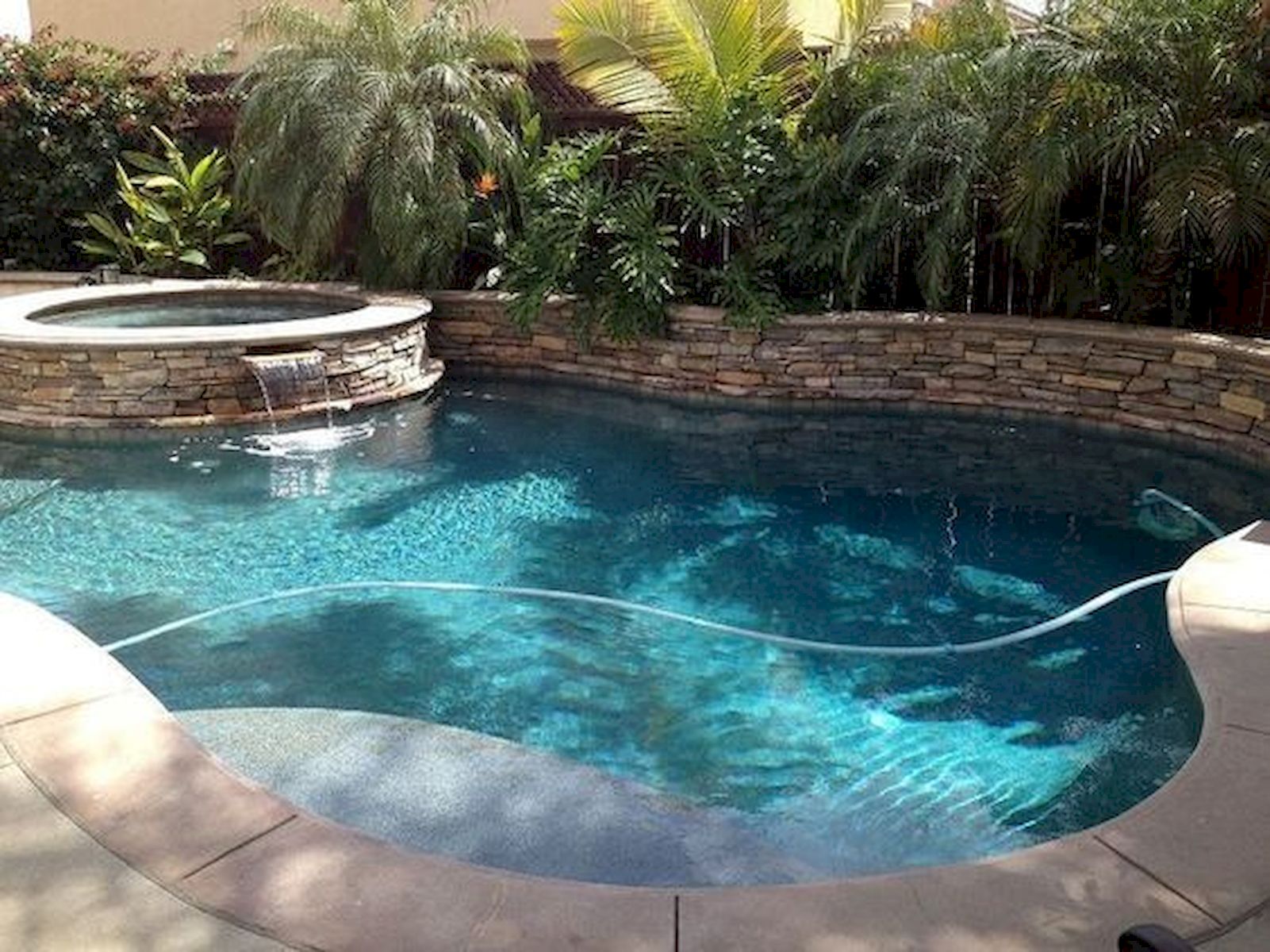 50 Gorgeous Small Swimming Pool Ideas for Small Backyard (45)