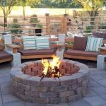 55 Awesome Backyard Fire Pit Ideas For Comfortable Relax (39)