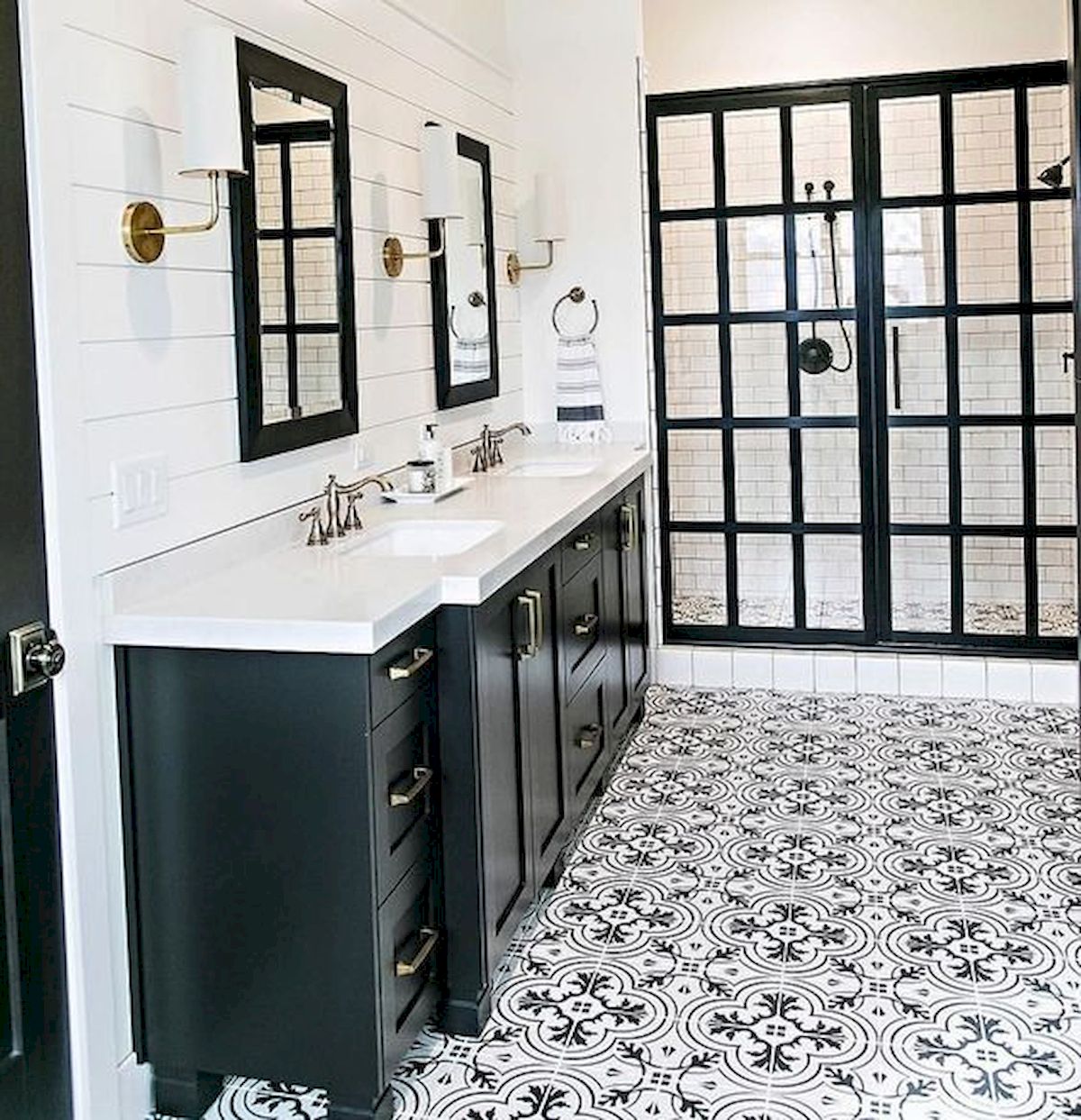 66 Cool Modern Farmhouse Bathroom Tile Ideas (1)
