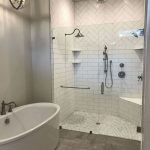 66 Cool Modern Farmhouse Bathroom Tile Ideas (56)