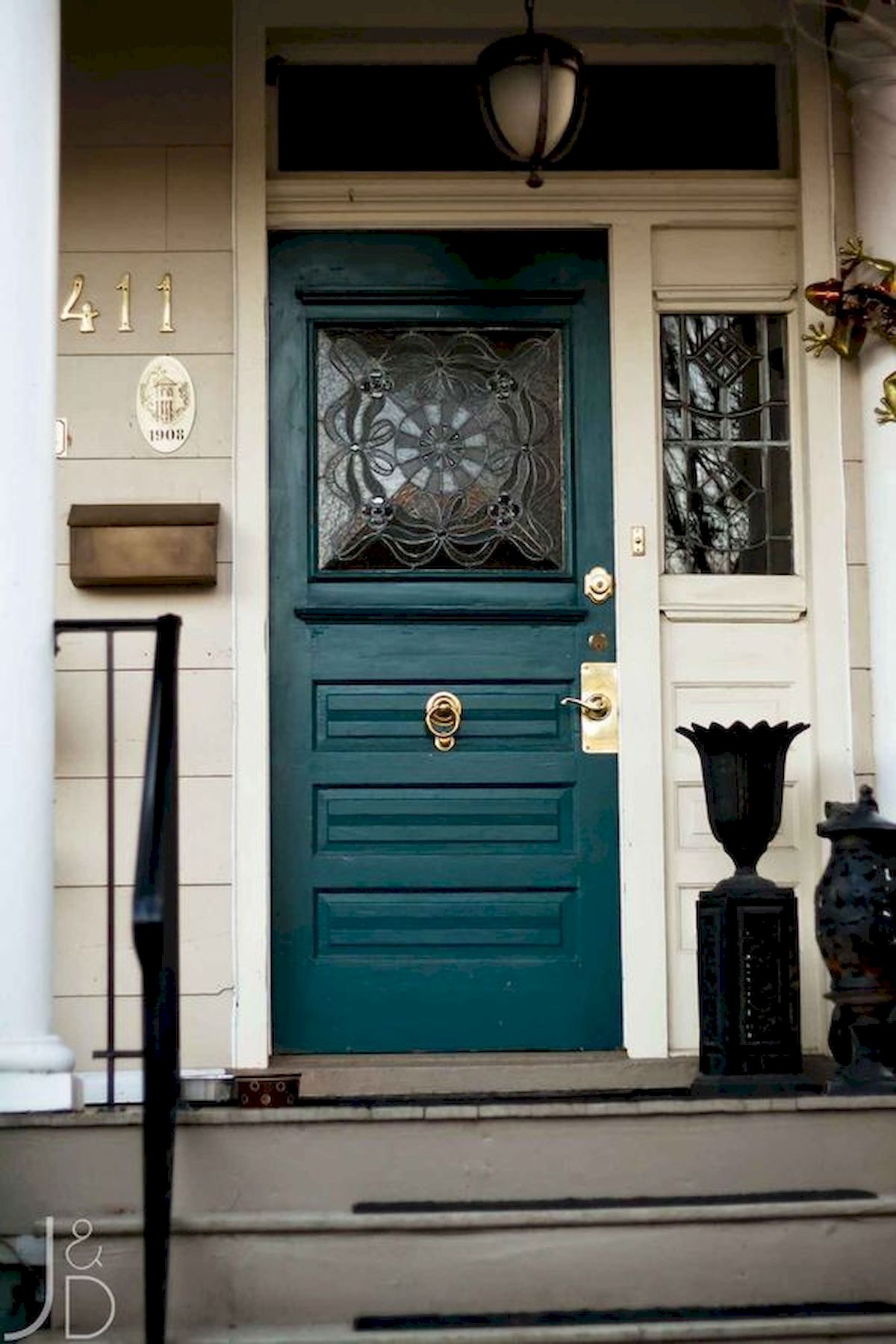 90 Awesome Front Door Colors and Design Ideas (24)