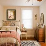 40 Cute Small Bedroom Design And Decor Ideas For Teenage Girl (23)