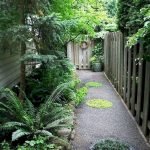 50 Beautiful Side Yard Garden Landscaping Ideas for Your House (11)
