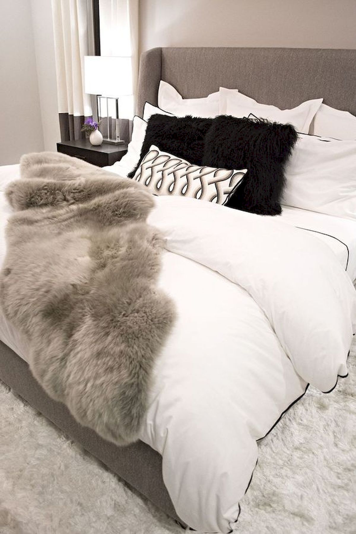 50 Amazing Modern Bedroom Decoration Ideas with Luxury Design (24)