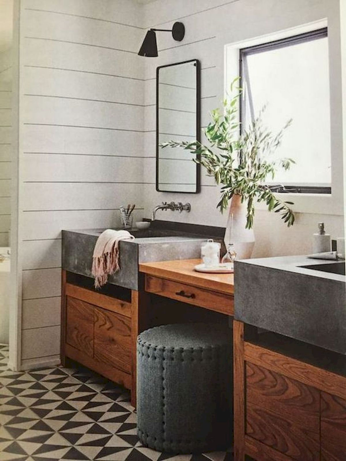 50 Awesome Modern Farmhouse Bathroom Remodel Ideas (41)