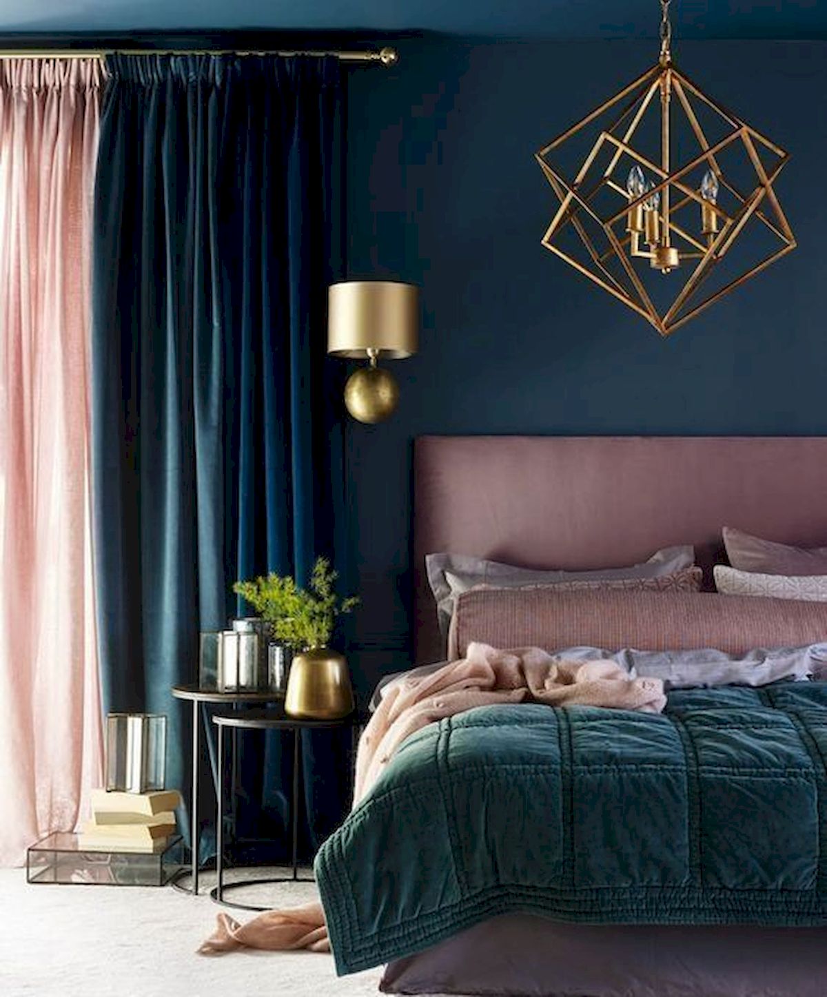 36 Beautiful Wall Bedroom Decor Ideas That Unique (15)