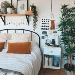 36 Beautiful Wall Bedroom Decor Ideas That Unique (23)