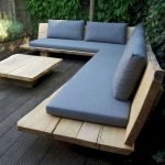 40 Fantastic Outdoor Bench Ideas For Backyard and Front Yard Garden (16)