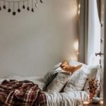 30 Cozy Fall Decoration Ideas For Your Bedroom (9)