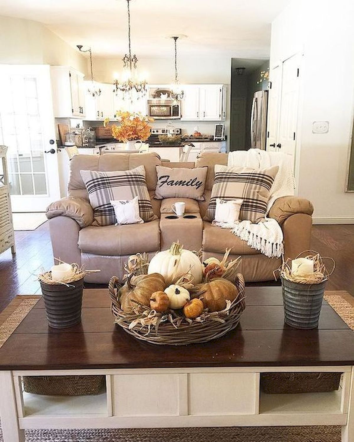 40 Awesome Fall Decoration Ideas For Living Room (2)