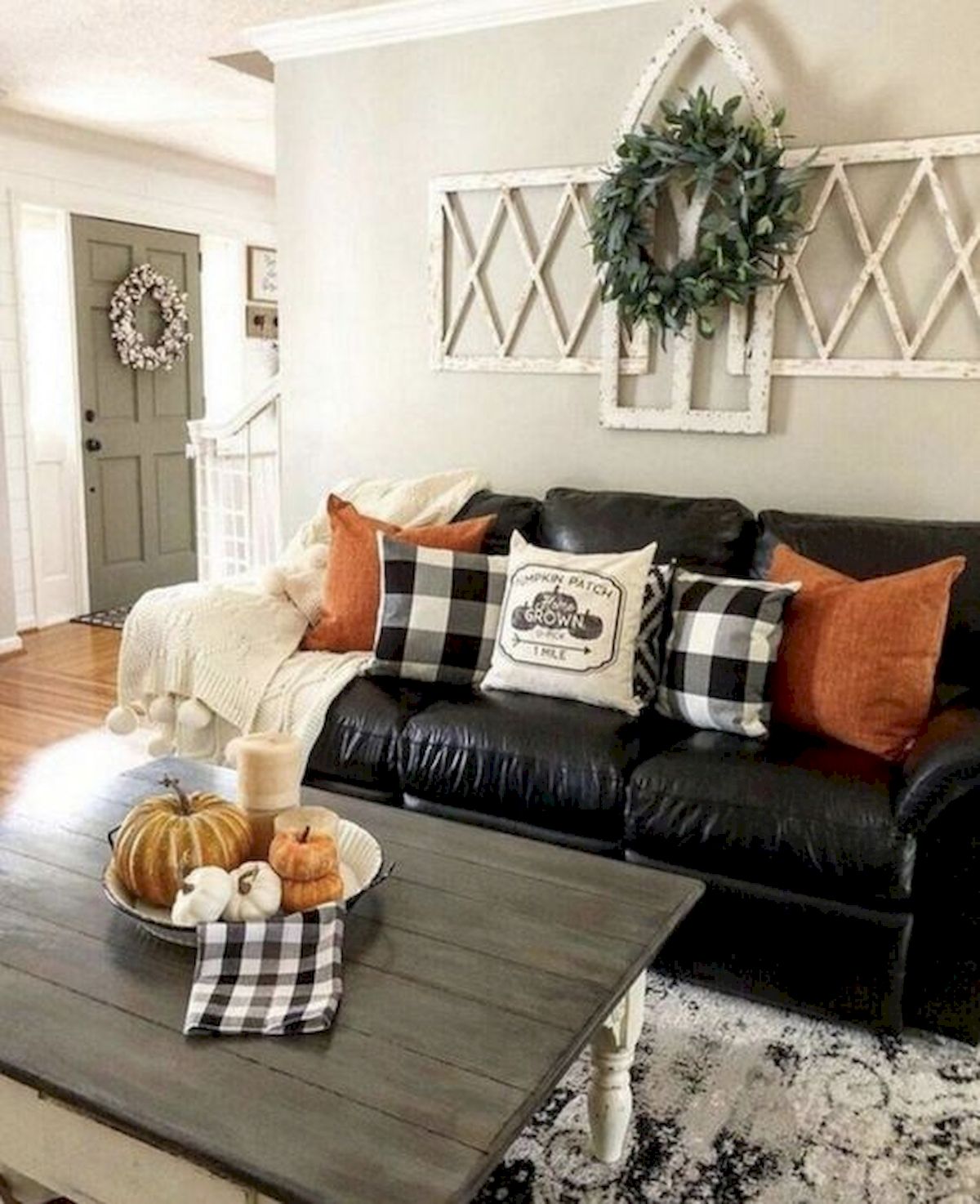 40 Awesome Fall Decoration Ideas For Living Room (29)