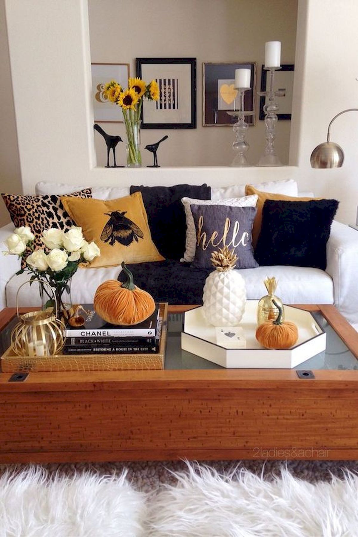 40 Awesome Fall Decoration Ideas For Living Room (35)