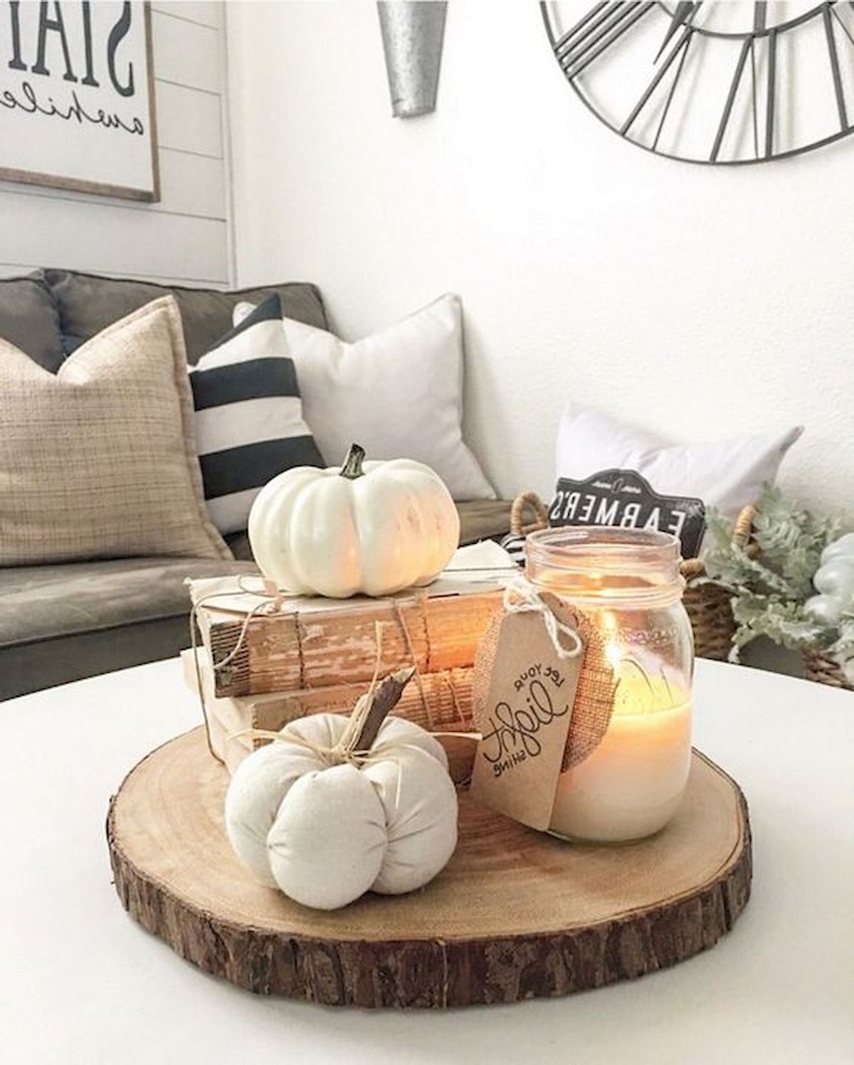 40 Awesome Fall Decoration Ideas For Living Room (40)