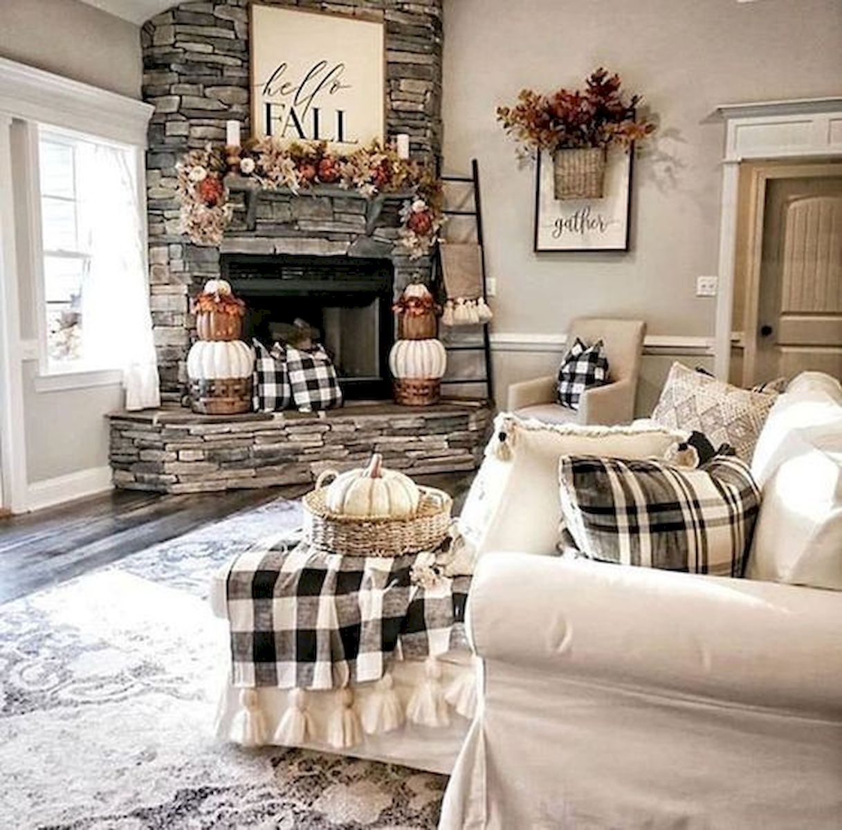 40 Awesome Fall Decoration Ideas For Living Room (6)