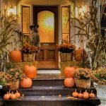 40 Beautiful Fall Front Porch Decorating Ideas That Will Make Your Home Look Amazing (28)