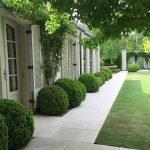 40 Fabulous Modern Garden Designs Ideas For Front Yard And Backyard (36)