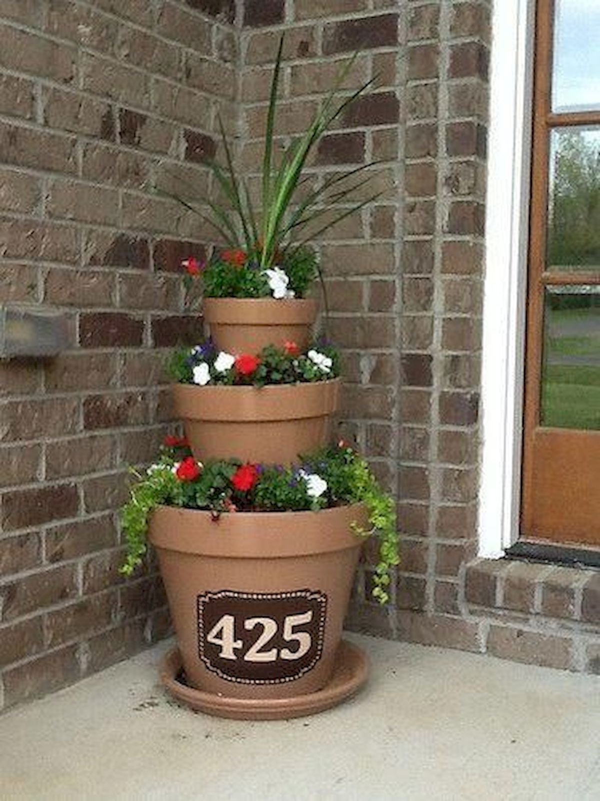 20 Awesome Planter Ideas for Your Front Porch (11)