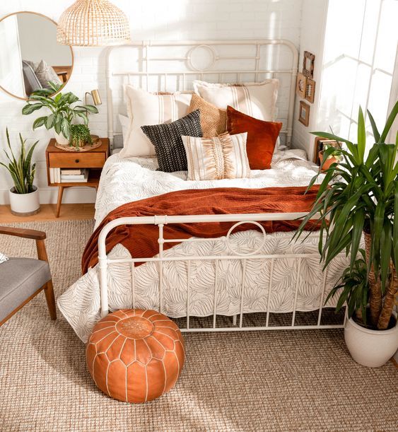 20 Best Boho Farmhouse Bedroom Decor Ideas (14)
