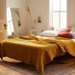 20 Best Farmhouse Bedroom Decor Ideas (5)