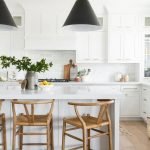 20 Best Farmhouse Dining Room Lighting Decor Ideas (10)