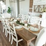20 Best Farmhouse Dining Room Table Decor Ideas (8)