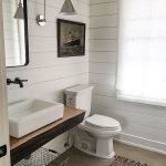 20 Best Small Farmhouse Bathroom Decor Ideas (16)